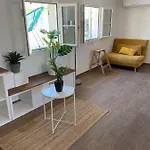 Cozy With Terrace - Old Town Апартаменты *