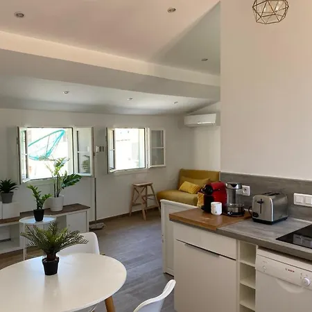 Cozy With Terrace - Old Town Apartamento *