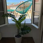 Cozy With Terrace - Old Town Appartement