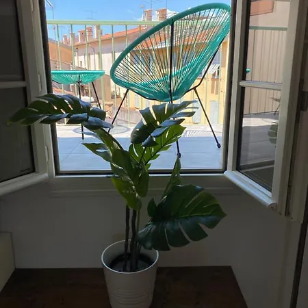 Cozy With Terrace - Old Town Appartement